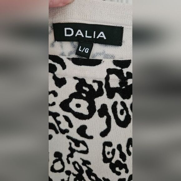 Dalia Black and White Leopard Print Women's Top - Picture 2 of 4
